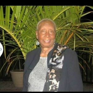 Meet your Posher, Annie b.